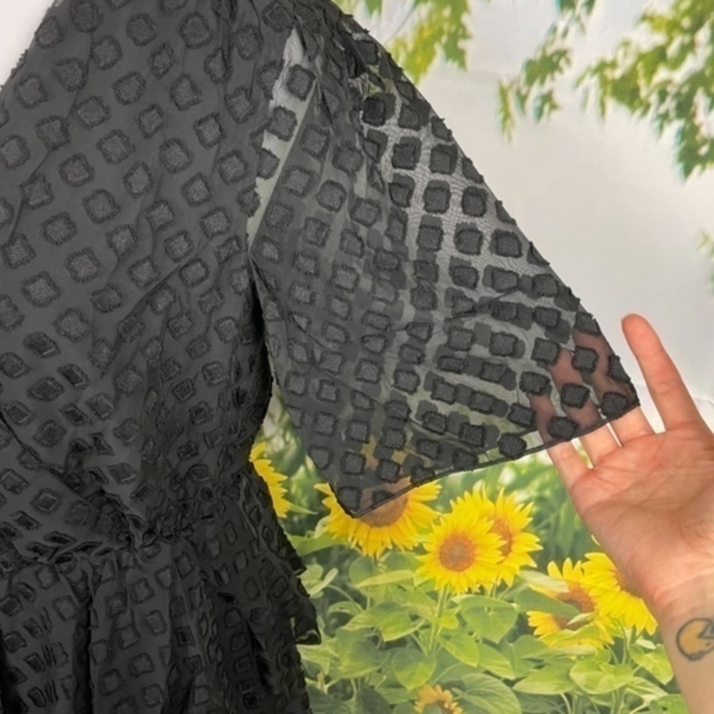SENLIS Black Diamond Naomi Ruffle Surplice Small - Picture 10 of 17